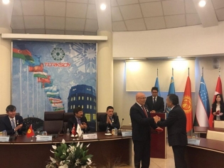 Genel Sekreterimiz Dr. İlyas DEMİRCİ’ye “Kırgızistan Devlet Şeref Madalyası”