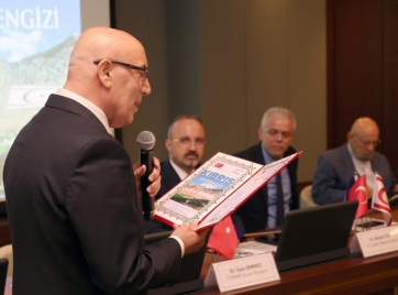 KIBRIS BARIŞ HAREKÂTI’NIN YIL DÖNÜMÜNDE MİLLET KÜTÜPHANESİ’NDE ANLAMLI BİR PROGRAM: “KIBRIS ŞEHRENGİZİ” TANITIMI VE “SU, ÇEVRE, DOĞAL KAYNAKLAR” KONFERANSI