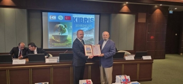 KIBRIS BARIŞ HAREKÂTI’NIN YIL DÖNÜMÜNDE MİLLET KÜTÜPHANESİ’NDE ANLAMLI BİR PROGRAM: “KIBRIS ŞEHRENGİZİ” TANITIMI VE “SU, ÇEVRE, DOĞAL KAYNAKLAR” KONFERANSI