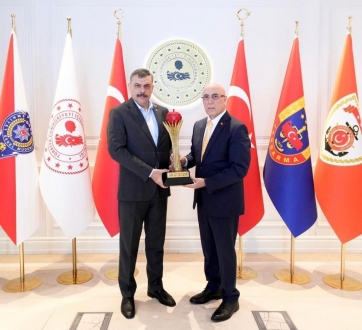 T.C. İÇİŞLERİ BAKANIMIZ SN. MUSTAFA ÇİFTÇİ'YE HAYIRLAMA VE NEZAKET ZİYARETİ YAPILDI