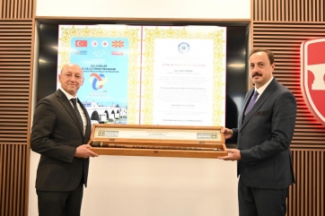 Türk Dünyası Mühendisler ve Mimarlar Birliği Tarafından “Türk Dünyası Üstün Hizmet Ödülleri” Töreni Üsküp’te Yapıldı