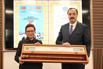 Türk Dünyası Mühendisler ve Mimarlar Birliği Tarafından “Türk Dünyası Üstün Hizmet Ödülleri” Töreni Üsküp’te Yapıldı