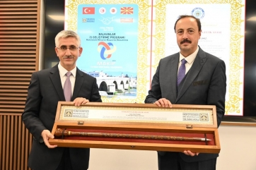 Türk Dünyası Mühendisler ve Mimarlar Birliği Tarafından “Türk Dünyası Üstün Hizmet Ödülleri” Töreni Üsküp’te Yapıldı